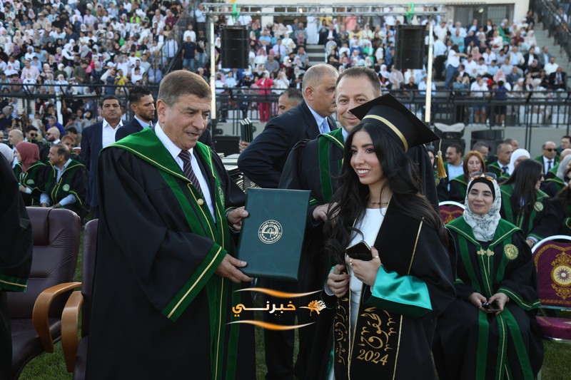 جامعة الزيتونة تحتفل بتخريج الفوج الثامن والعشرين للفصل الدراسي الثاني.