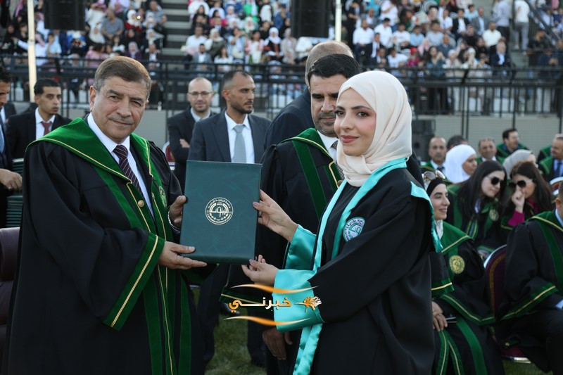جامعة الزيتونة تحتفل بتخريج الفوج الثامن والعشرين للفصل الدراسي الثاني.