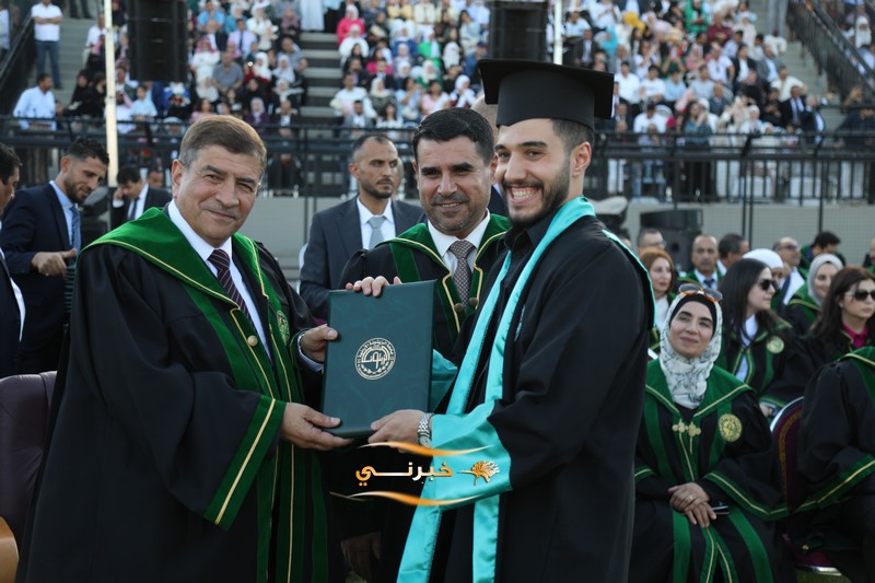 جامعة الزيتونة تحتفل بتخريج الفوج الثامن والعشرين للفصل الدراسي الثاني.
