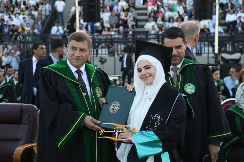 جامعة الزيتونة تحتفل بتخريج الفوج الثامن والعشرين للفصل الدراسي الثاني.