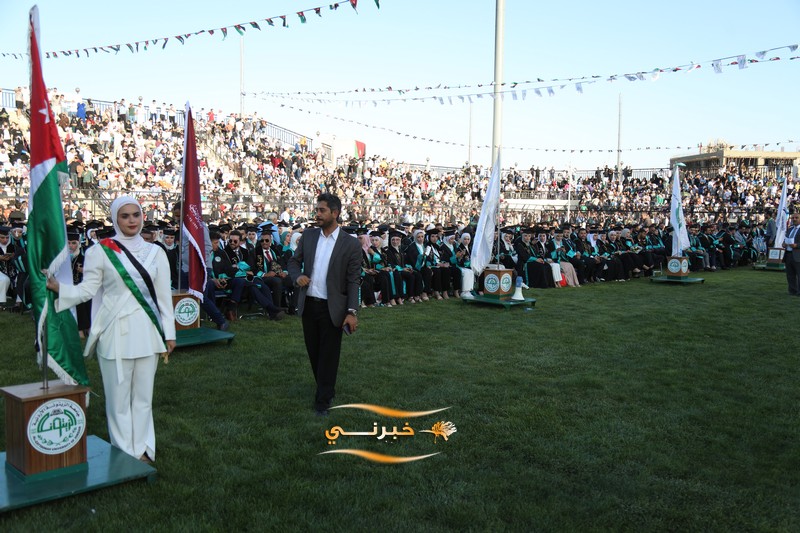 جامعة الزيتونة تحتفل بتخريج الفوج الثامن والعشرين للفصل الدراسي الثاني.