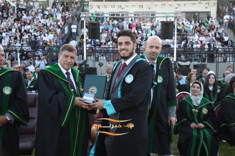 جامعة الزيتونة تحتفل بتخريج الفوج الثامن والعشرين للفصل الدراسي الثاني.