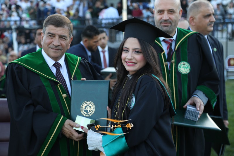 جامعة الزيتونة تحتفل بتخريج الفوج الثامن والعشرين للفصل الدراسي الثاني.