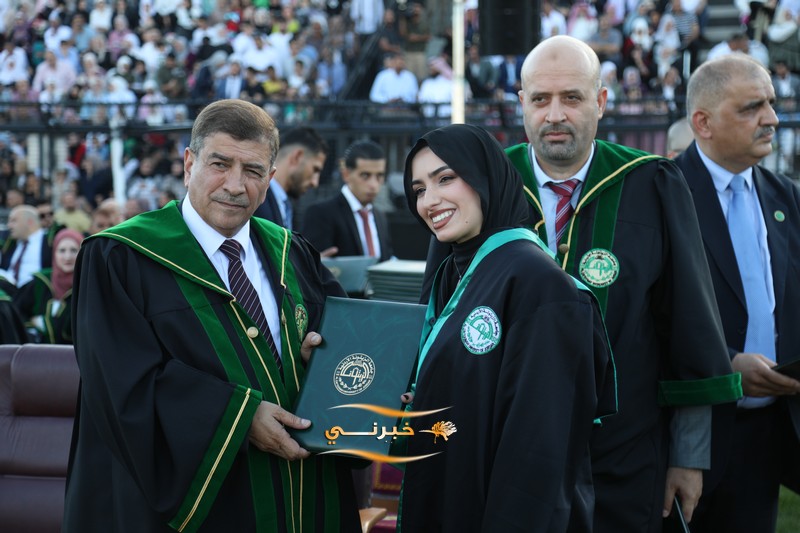 جامعة الزيتونة تحتفل بتخريج الفوج الثامن والعشرين للفصل الدراسي الثاني.