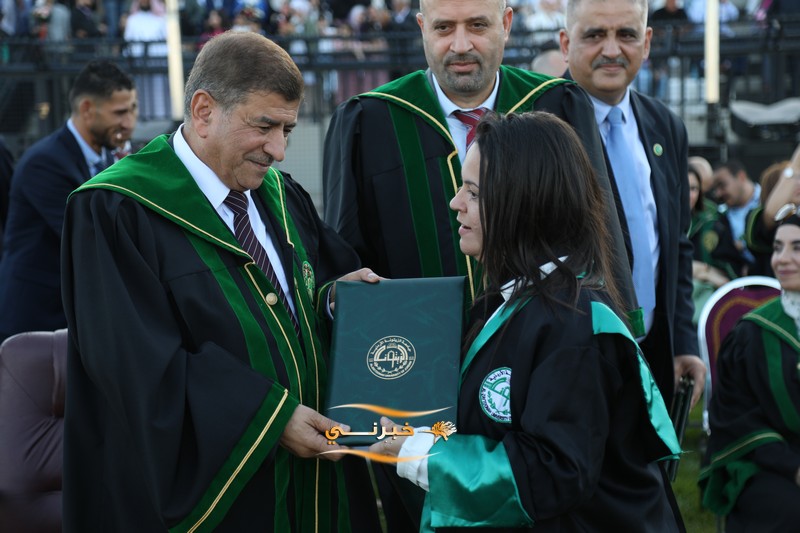 جامعة الزيتونة تحتفل بتخريج الفوج الثامن والعشرين للفصل الدراسي الثاني.