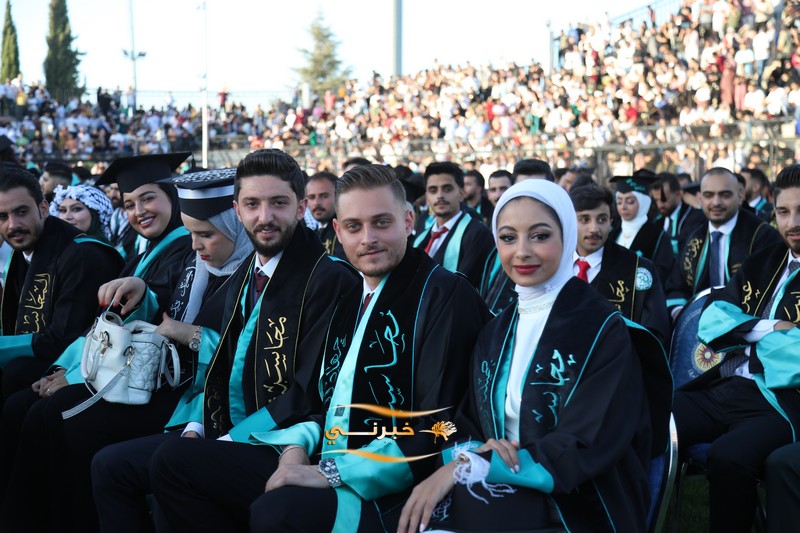 جامعة الزيتونة تحتفل بتخريج الفوج الثامن والعشرين للفصل الدراسي الثاني.