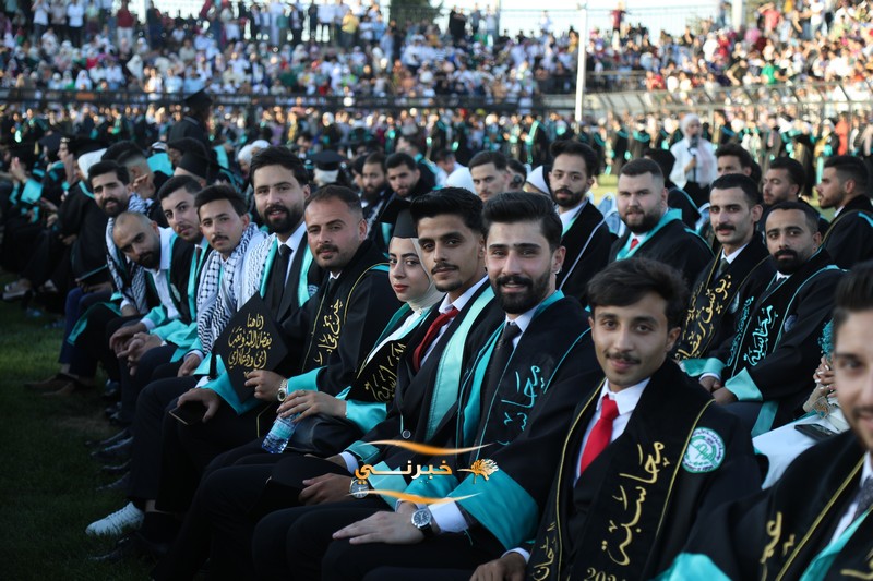 جامعة الزيتونة تحتفل بتخريج الفوج الثامن والعشرين للفصل الدراسي الثاني.