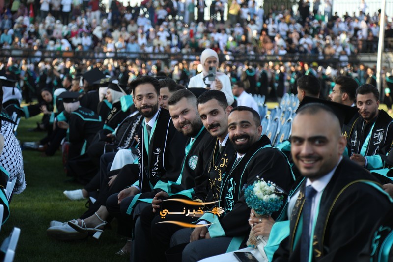 جامعة الزيتونة تحتفل بتخريج الفوج الثامن والعشرين للفصل الدراسي الثاني.