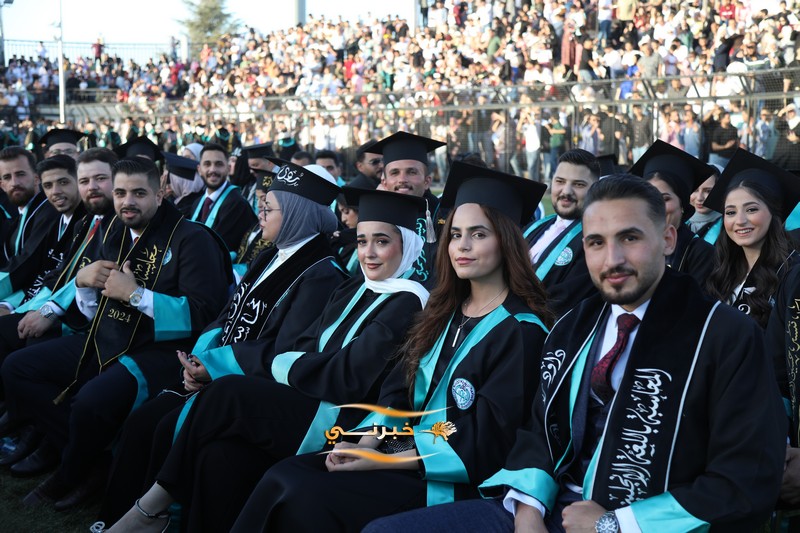 جامعة الزيتونة تحتفل بتخريج الفوج الثامن والعشرين للفصل الدراسي الثاني.