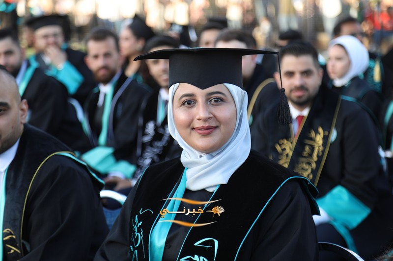 جامعة الزيتونة تحتفل بتخريج الفوج الثامن والعشرين للفصل الدراسي الثاني.