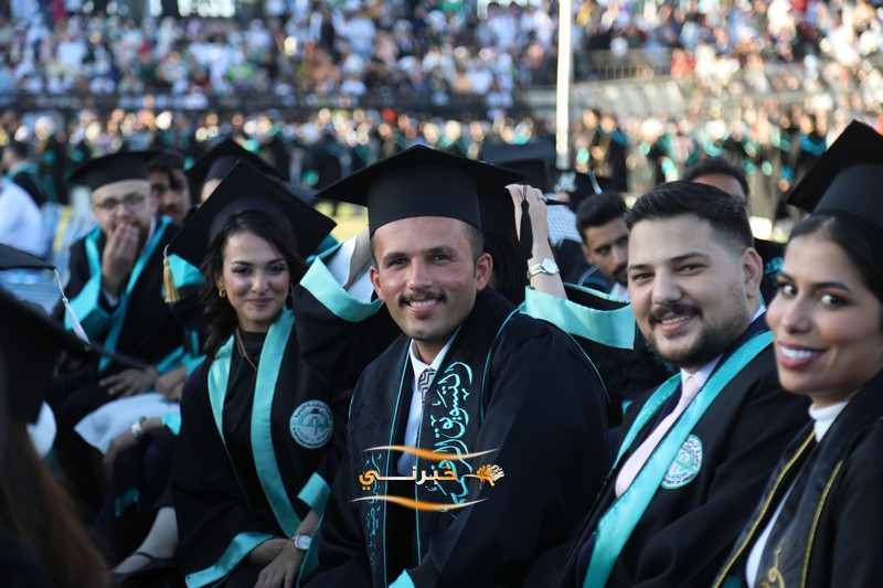 جامعة الزيتونة تحتفل بتخريج الفوج الثامن والعشرين للفصل الدراسي الثاني.