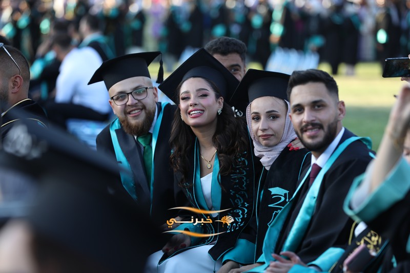 جامعة الزيتونة تحتفل بتخريج الفوج الثامن والعشرين للفصل الدراسي الثاني.