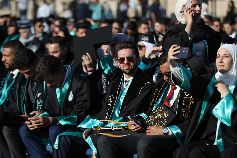 جامعة الزيتونة تحتفل بتخريج الفوج الثامن والعشرين للفصل الدراسي الثاني.