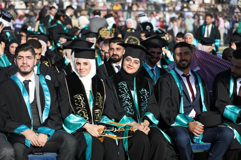 جامعة الزيتونة تحتفل بتخريج الفوج الثامن والعشرين للفصل الدراسي الثاني.
