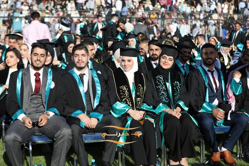 جامعة الزيتونة تحتفل بتخريج الفوج الثامن والعشرين للفصل الدراسي الثاني.