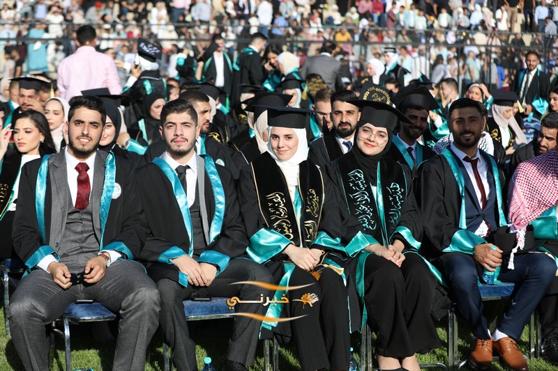 جامعة الزيتونة تحتفل بتخريج الفوج الثامن والعشرين للفصل الدراسي الثاني.