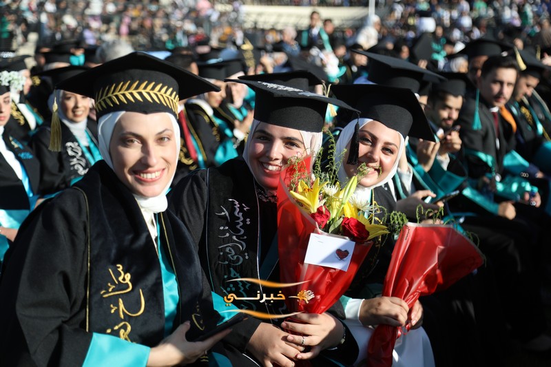 جامعة الزيتونة تحتفل بتخريج الفوج الثامن والعشرين للفصل الدراسي الثاني.