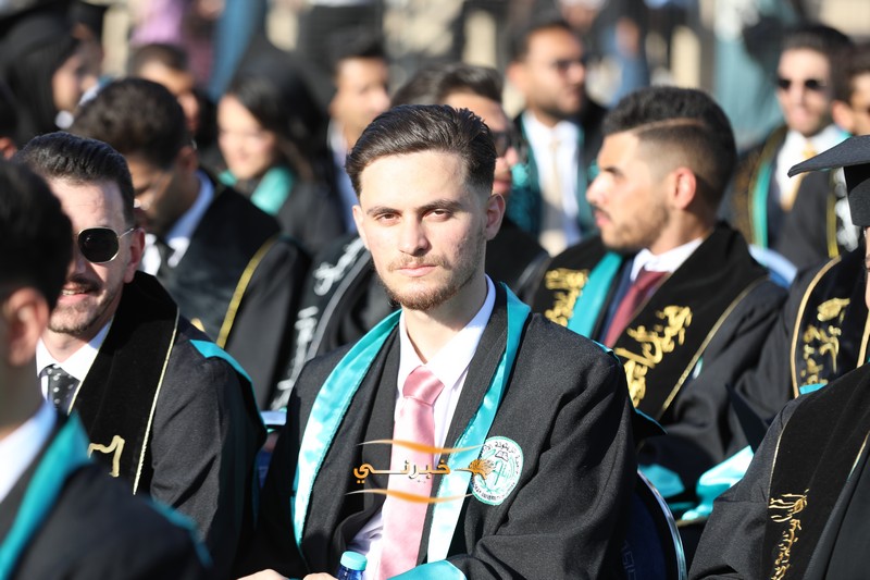 جامعة الزيتونة تحتفل بتخريج الفوج الثامن والعشرين للفصل الدراسي الثاني.