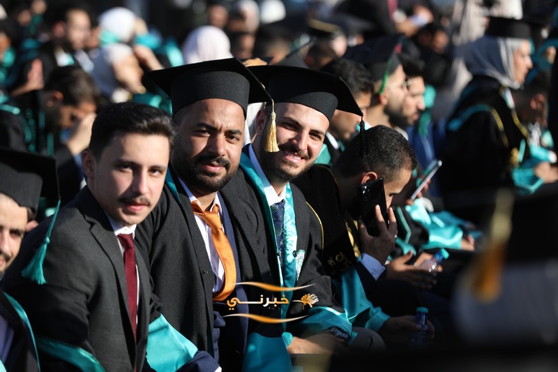 جامعة الزيتونة تحتفل بتخريج الفوج الثامن والعشرين للفصل الدراسي الثاني.