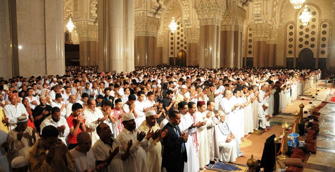 خطبة الجمعة الموحدة تثير الجدل بالمغرب وتوقيف خطيب رافض لها