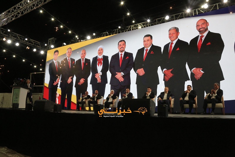 بحضور أكثر من 10 آلاف.. قائمة نمو تطلق قائمتها في أبرز وأكبر تجمع سياسي بعمان