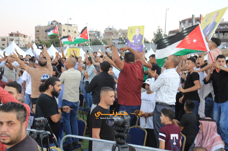 بحضور أكثر من 10 آلاف.. قائمة نمو تطلق قائمتها في أبرز وأكبر تجمع سياسي بعمان