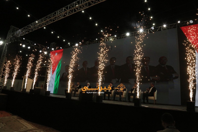 بحضور أكثر من 10 آلاف.. قائمة نمو تطلق قائمتها في أبرز وأكبر تجمع سياسي بعمان