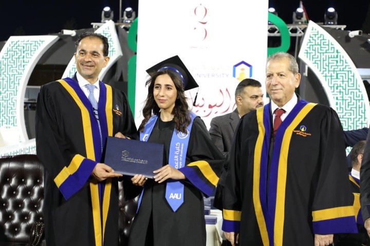 الجازي يرعى حفل تخريج فوج اليوبيل الفضي لجامعة عمان العربية