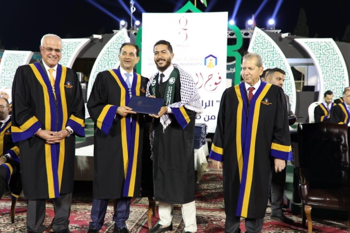 الجازي يرعى حفل تخريج فوج اليوبيل الفضي لجامعة عمان العربية
