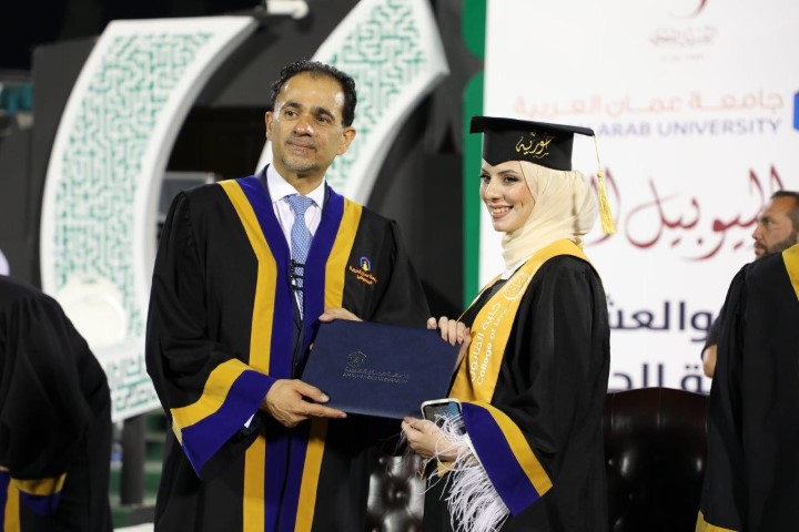 الجازي يرعى حفل تخريج فوج اليوبيل الفضي لجامعة عمان العربية