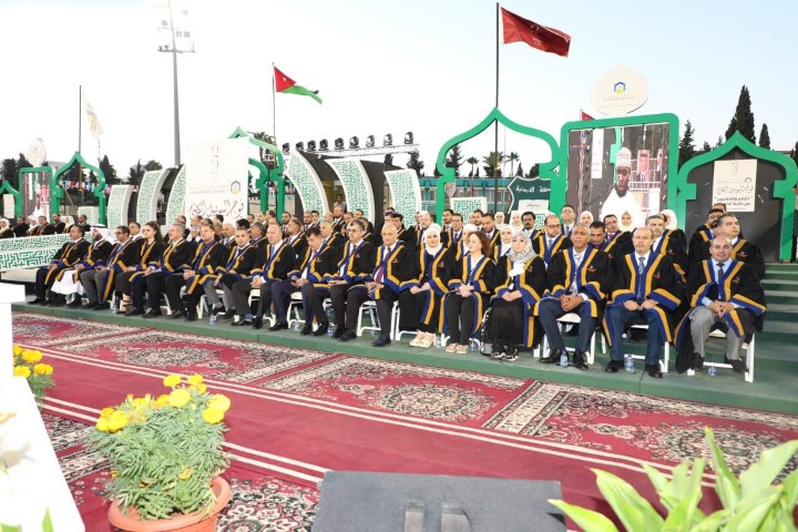 الجازي يرعى حفل تخريج فوج اليوبيل الفضي لجامعة عمان العربية