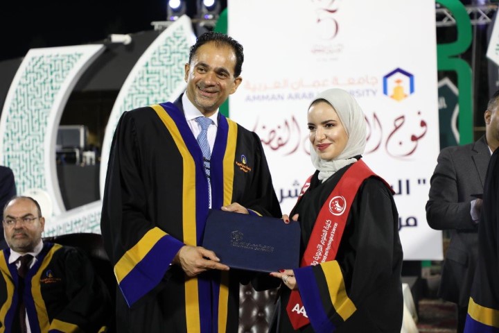 الجازي يرعى حفل تخريج فوج اليوبيل الفضي لجامعة عمان العربية