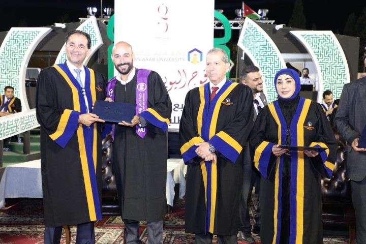 الجازي يرعى حفل تخريج فوج اليوبيل الفضي لجامعة عمان العربية