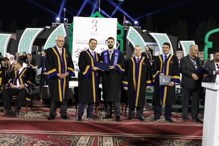 الجازي يرعى حفل تخريج فوج اليوبيل الفضي لجامعة عمان العربية