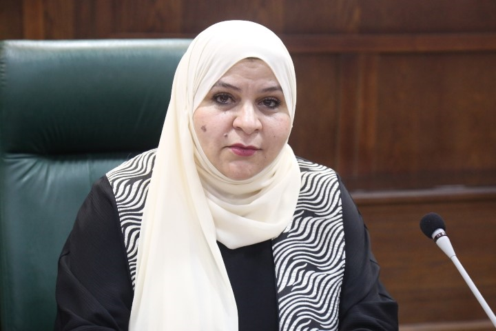 فوز أبو سنينة تطلق مجموعتها القصصية 'سجون خاصة