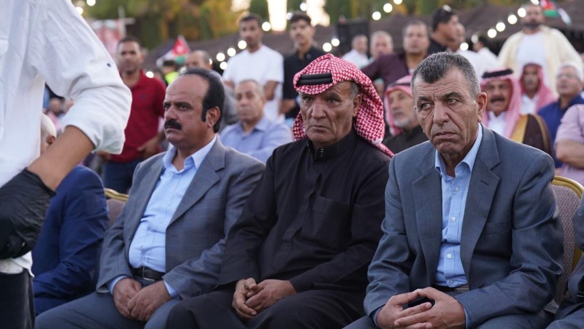 الحشود في محافظة مادبا يستقبلون حزب إرادة في مهرجان إنتخابي ضخم  - فيديو وصور 