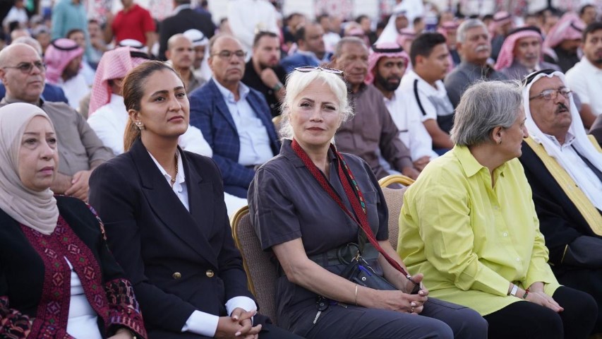 الحشود في محافظة مادبا يستقبلون حزب إرادة في مهرجان إنتخابي ضخم  - فيديو وصور 