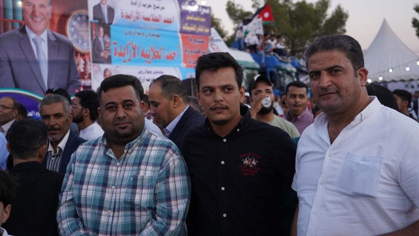 الحشود في محافظة مادبا يستقبلون حزب إرادة في مهرجان إنتخابي ضخم  - فيديو وصور 