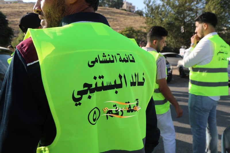 المرشح البستنجي يفتتح مقره الإنتخابي في عمان