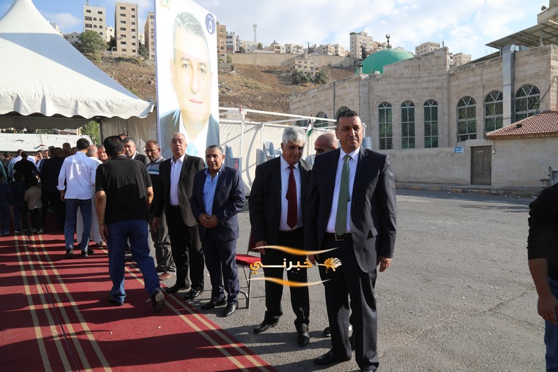 المرشح البستنجي يفتتح مقره الإنتخابي في عمان