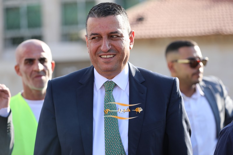 المرشح البستنجي يفتتح مقره الإنتخابي في عمان