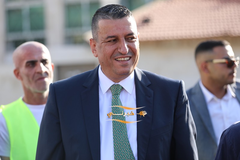 المرشح البستنجي يفتتح مقره الإنتخابي في عمان