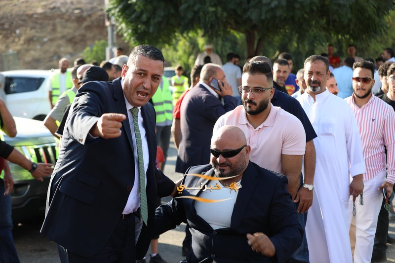 المرشح البستنجي يفتتح مقره الإنتخابي في عمان