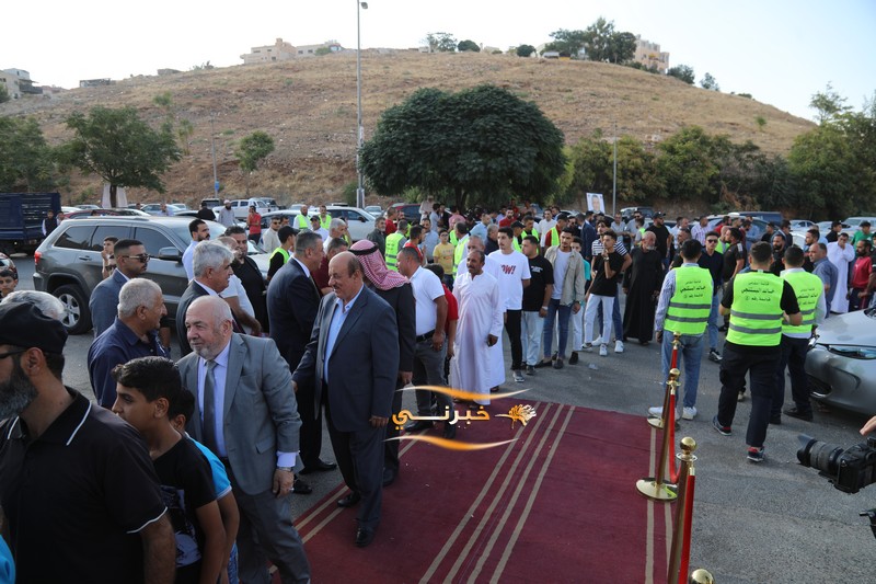 المرشح البستنجي يفتتح مقره الإنتخابي في عمان