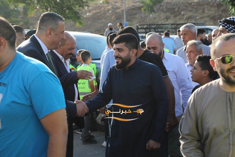 المرشح البستنجي يفتتح مقره الإنتخابي في عمان