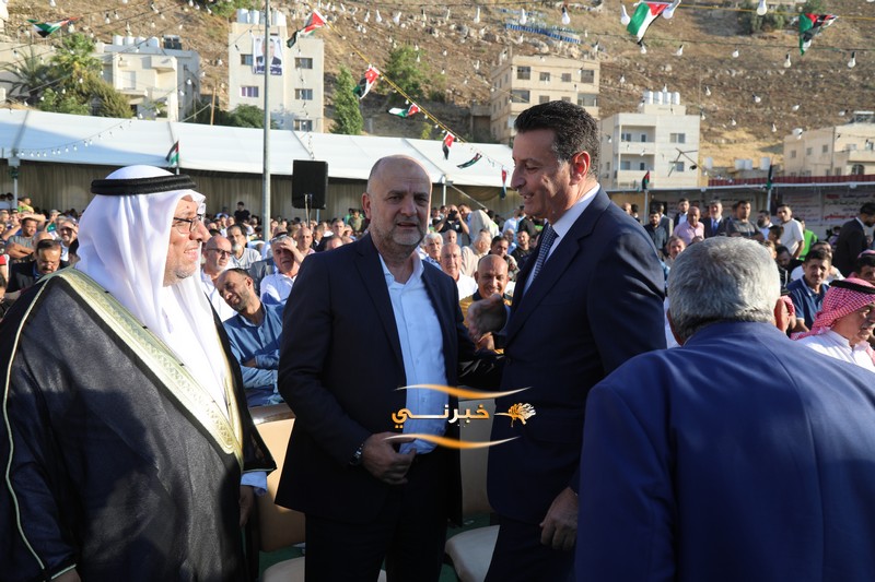 المرشح البستنجي يفتتح مقره الإنتخابي في عمان