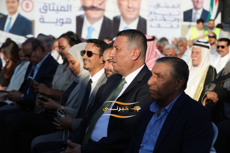 المرشح البستنجي يفتتح مقره الإنتخابي في عمان