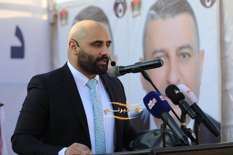 المرشح البستنجي يفتتح مقره الإنتخابي في عمان