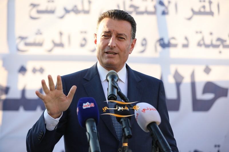 المرشح البستنجي يفتتح مقره الإنتخابي في عمان