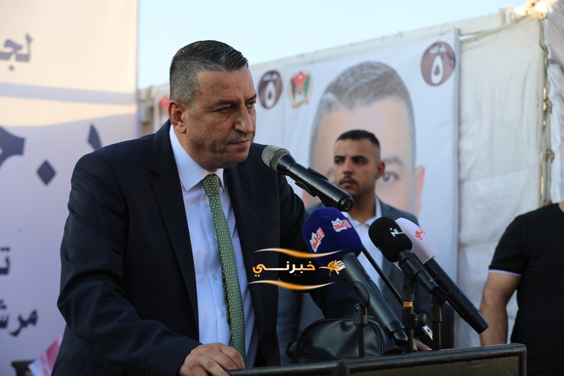 المرشح البستنجي يفتتح مقره الإنتخابي في عمان